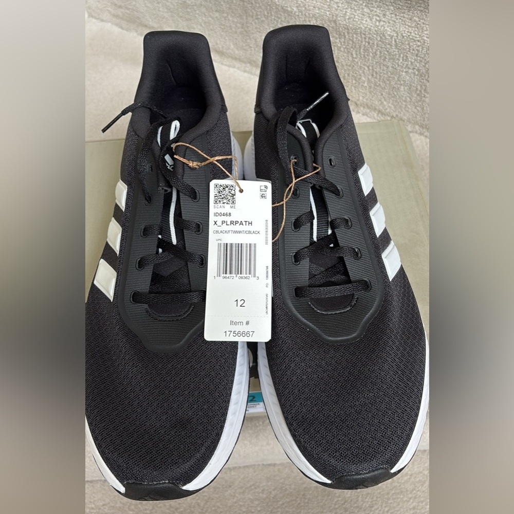 NWT/NIB Adidas Black and White Sneakers - Picture 2 of 4